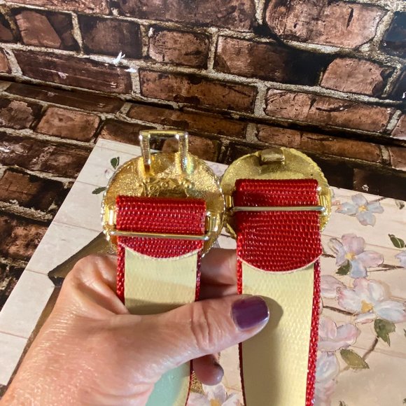 Vintage DOUGLAS PAQUETTE Red Leather Belt Gold Interlocking Buckle - Picture 4 of 4